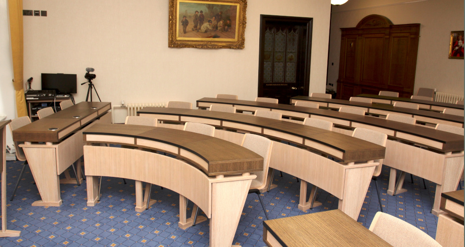 HandMade curved desks